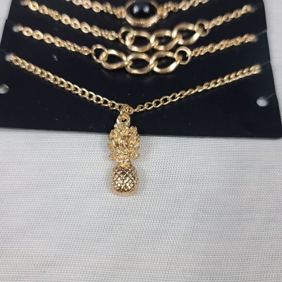 PINEAPPLE AND BLACK STONE Infinity BRACELET - Picture 6 of 15